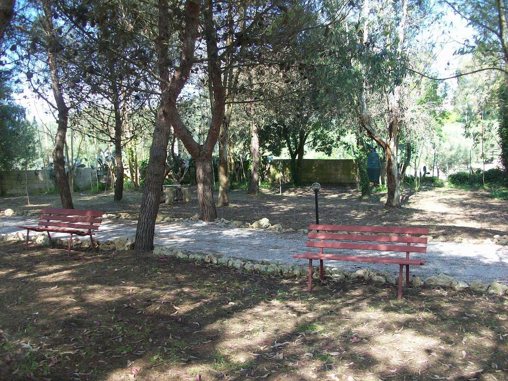 Appartamenti Turistici Aprile Antonio Luigi بورغوني المظهر الخارجي الصورة